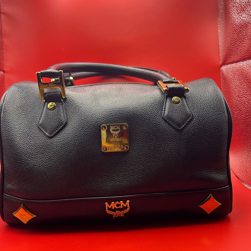 MCM Black Leather Duffel with Gold Details - Picture 3 of 16